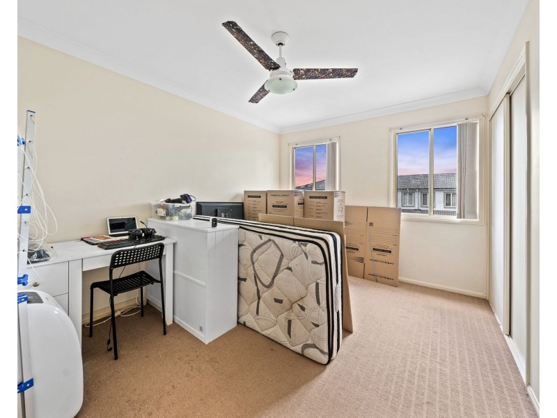 4/10 Chapman Place, Oxley QLD 4075