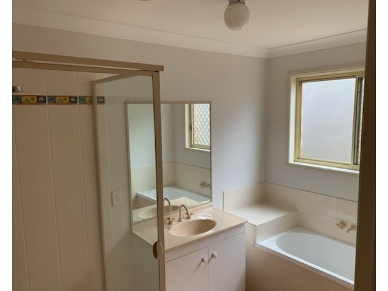 20 Summit Terrace, Forest Lake QLD 4078