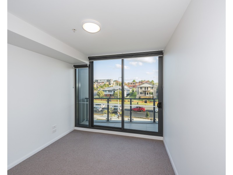 30706/300 Old Cleveland Road, Coorparoo QLD 4151