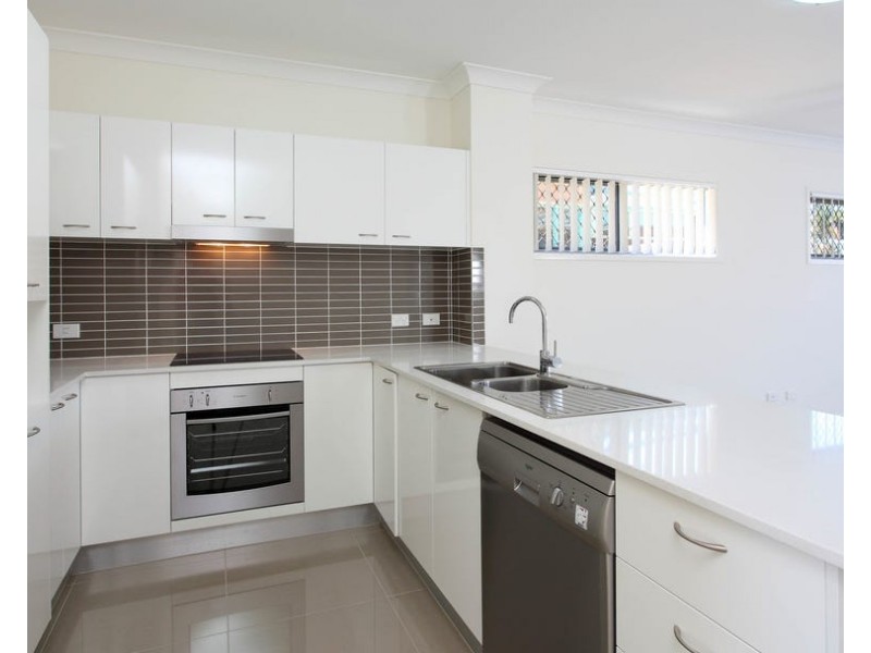 32/12 Singh Street, Wynnum West QLD 4178