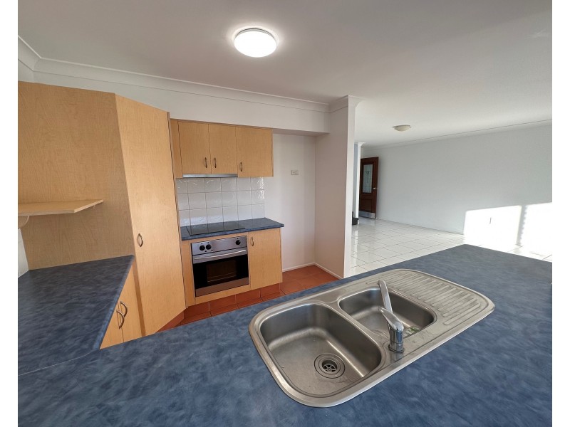 3/2 Concord Circuit, Robina QLD 4226