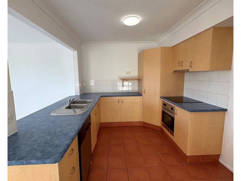 3/2 Concord Circuit, Robina QLD 4226