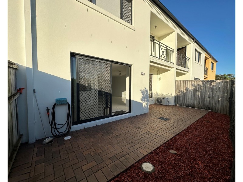 3/2 Concord Circuit, Robina QLD 4226