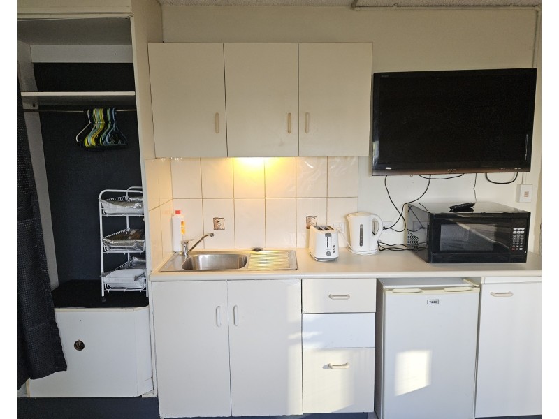 201/2 Barney Street, Southport QLD 4215
