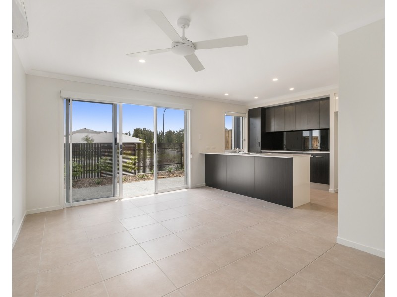 80/370 Gainsborough Drive, Pimpama QLD 4209