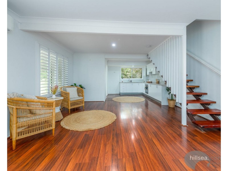 1/17 Eurimbula Court, Paradise Point QLD 4216