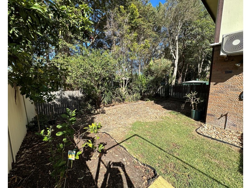 1/17 Eurimbula Court, Paradise Point QLD 4216