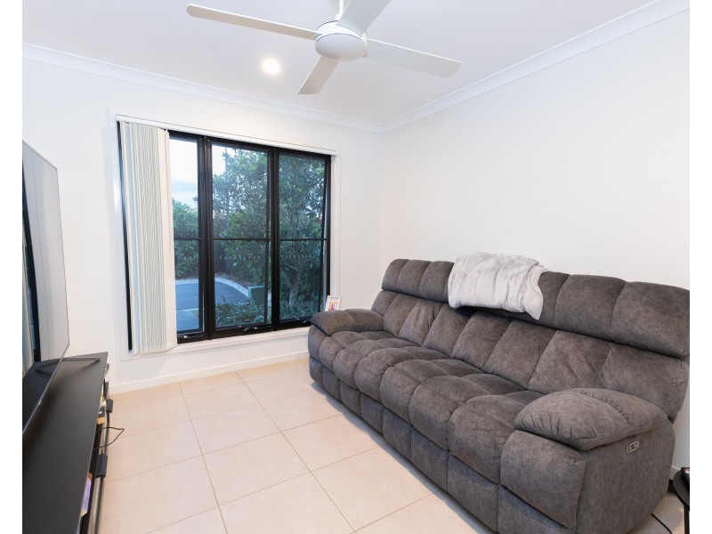 1/430 Gainsborough Drive, Pimpama QLD 4209