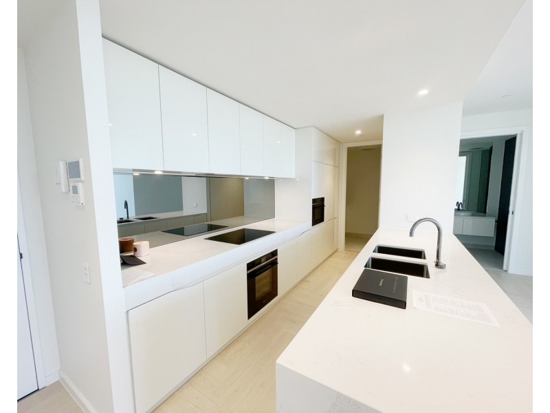 31004/24 The lanes Boulevard, Mermaid Waters QLD 4218