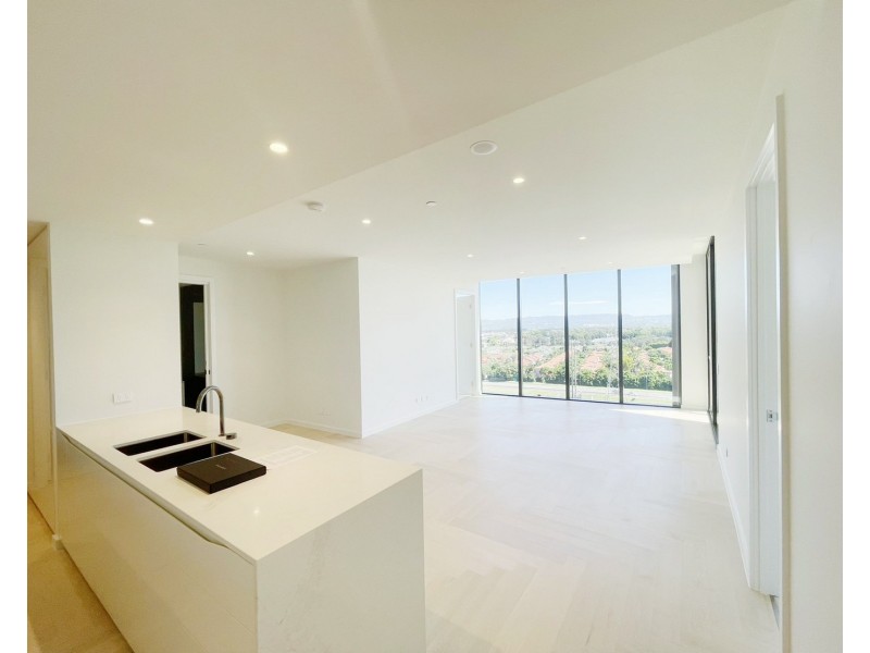 31004/24 The lanes Boulevard, Mermaid Waters QLD 4218