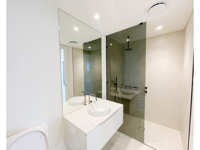 31004/24 The lanes Boulevard, Mermaid Waters QLD 4218