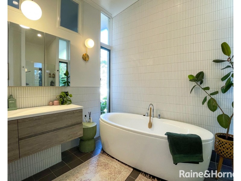 3 Blackstone St., Indooroopilly QLD 4068