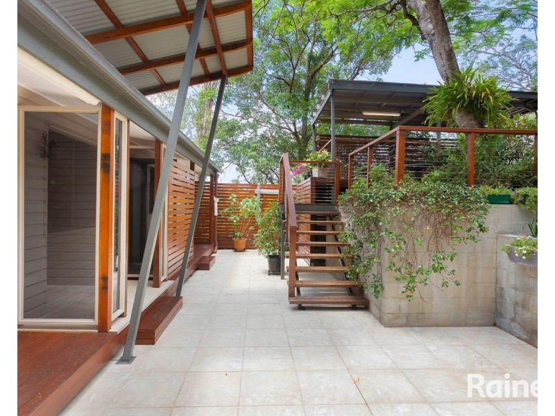 3 Blackstone St., Indooroopilly QLD 4068