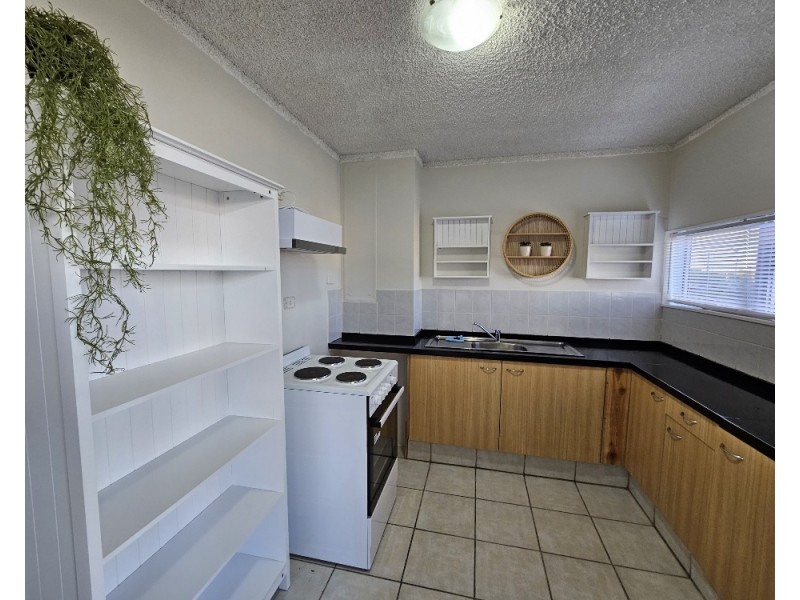 206/2 Barney Street, Southport QLD 4215