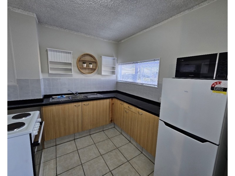 206/2 Barney Street, Southport QLD 4215