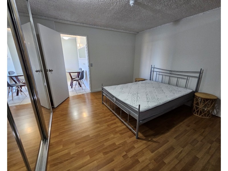 206/2 Barney Street, Southport QLD 4215