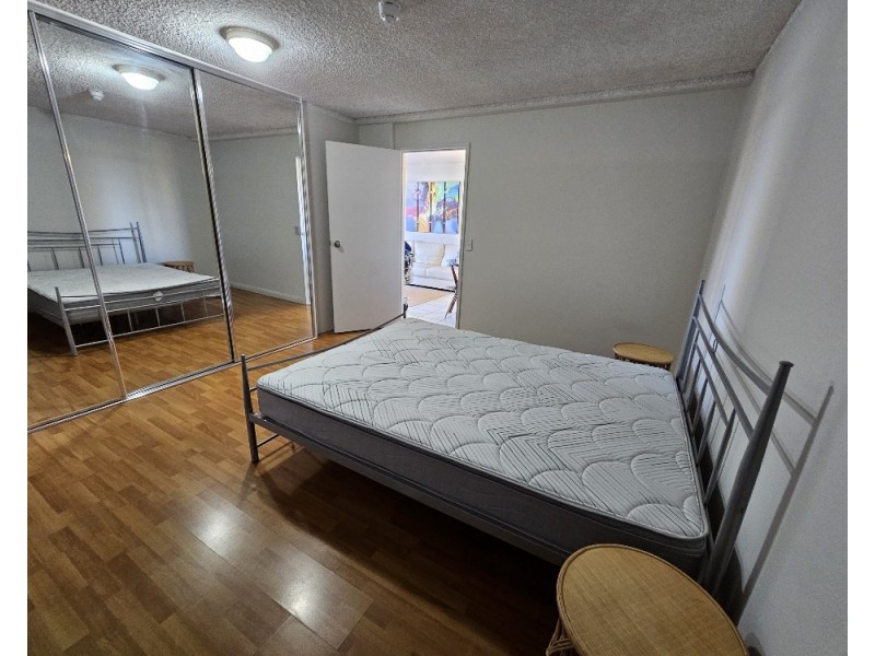 206/2 Barney Street, Southport QLD 4215