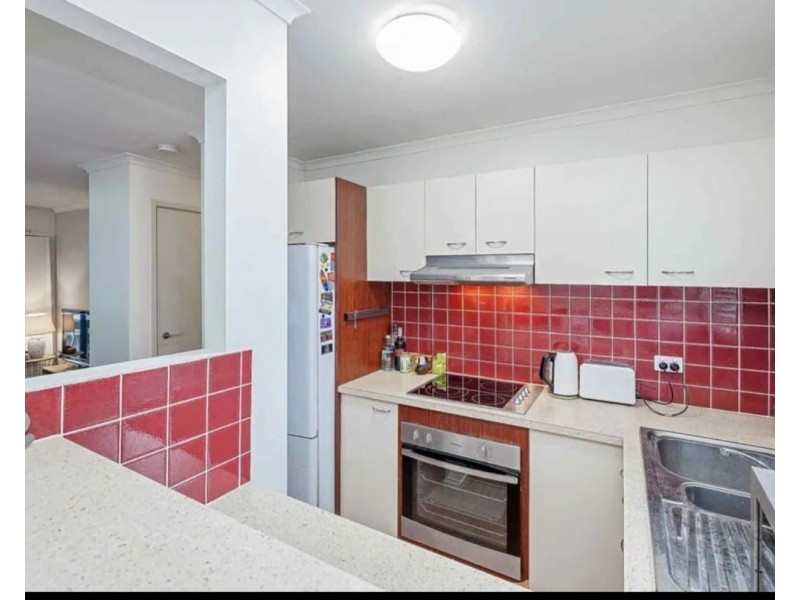 106 Linton Street, Kangaroo Point QLD 4169