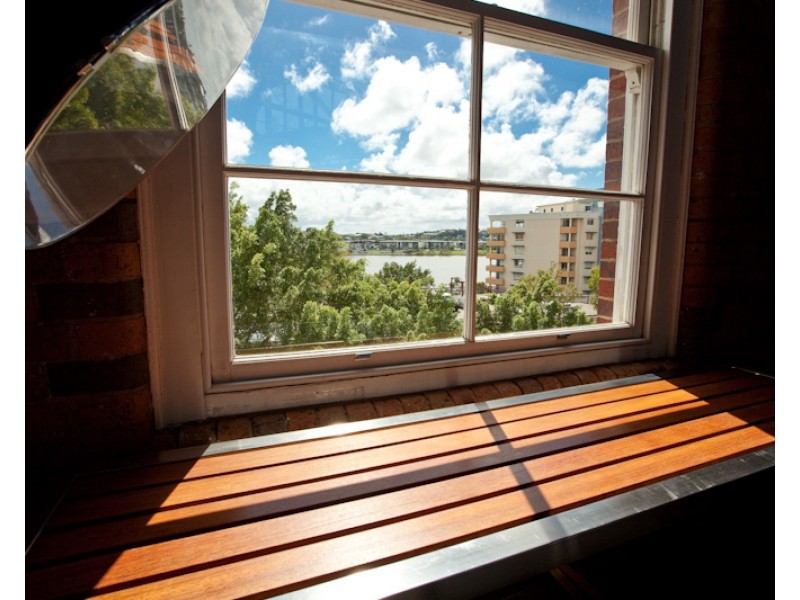 54 Vernon Terrace, Teneriffe QLD 4005