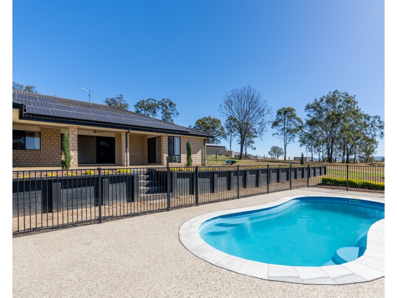6 Kerry View Court, Forest Hill QLD 4342