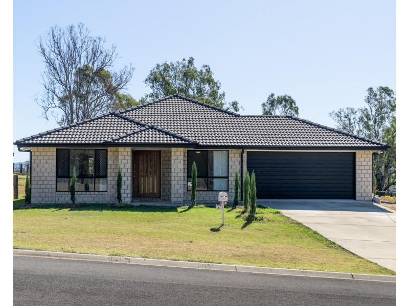 6 Kerry View Court, Forest Hill QLD 4342