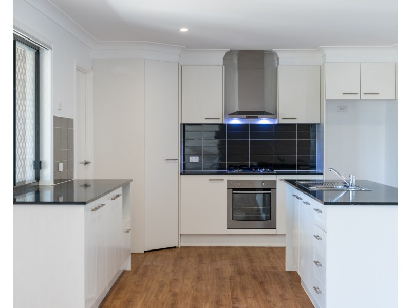 6 Kerry View Court, Forest Hill QLD 4342