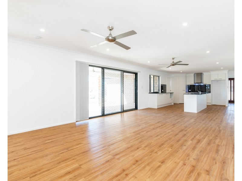 6 Kerry View Court, Forest Hill QLD 4342