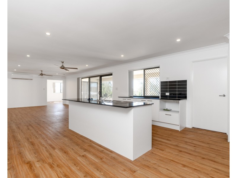 6 Kerry View Court, Forest Hill QLD 4342