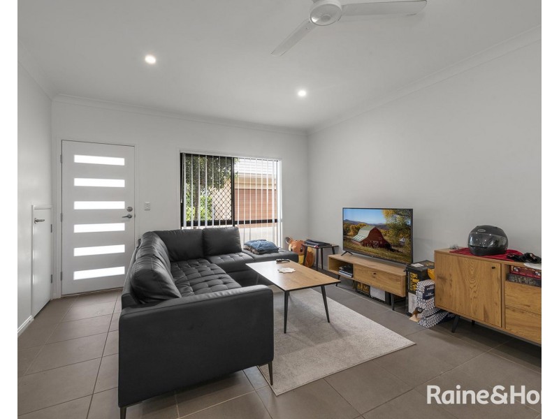 2/121 Bunya Road, Everton Hills QLD 4053