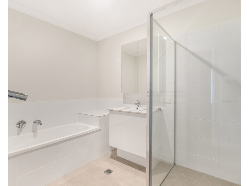 23/430 Gainsborough Drive, Pimpama QLD 4209