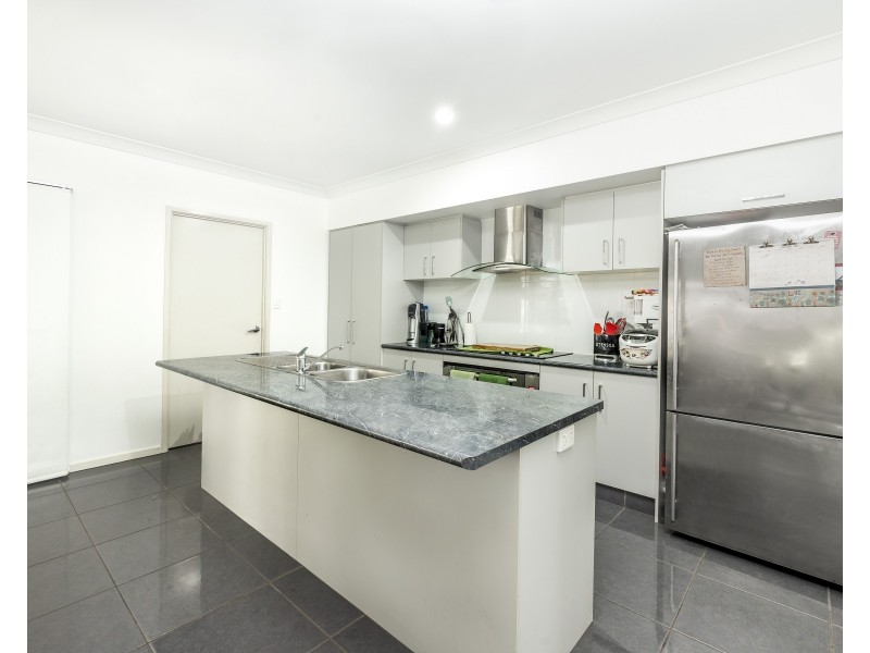 9 Brookville Gardens, Smithfield QLD 4878