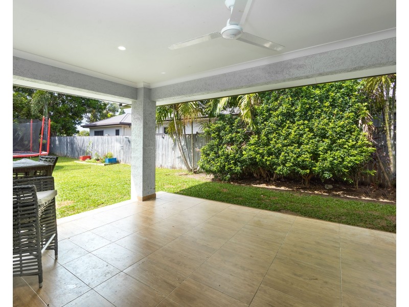 9 Brookville Gardens, Smithfield QLD 4878