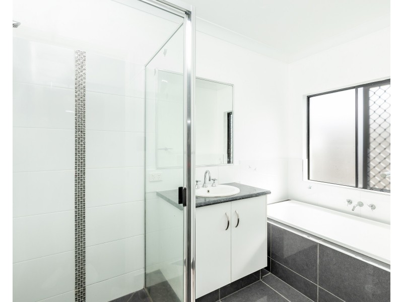 9 Brookville Gardens, Smithfield QLD 4878