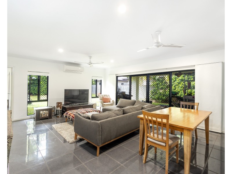 9 Brookville Gardens, Smithfield QLD 4878