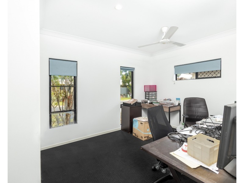 9 Brookville Gardens, Smithfield QLD 4878