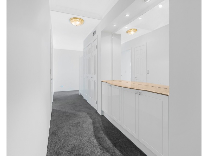 23/10 Park Avenue, Kangaroo Point QLD 4169
