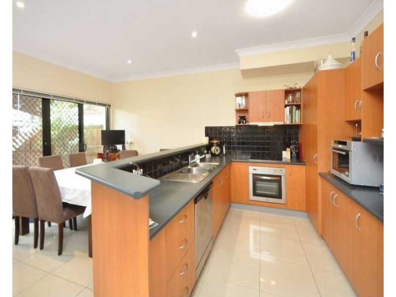 A/12 Kirkland Avenue, Coorparoo QLD 4151