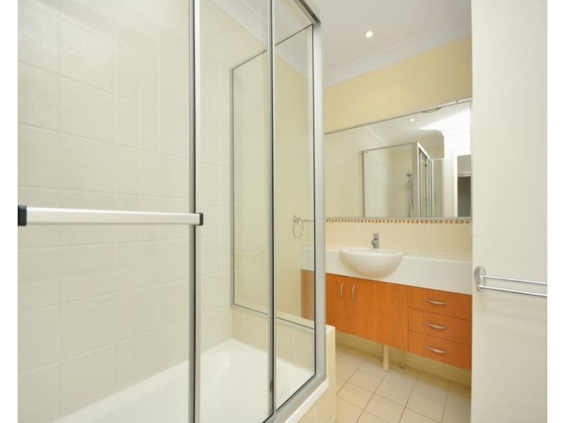 A/12 Kirkland Avenue, Coorparoo QLD 4151