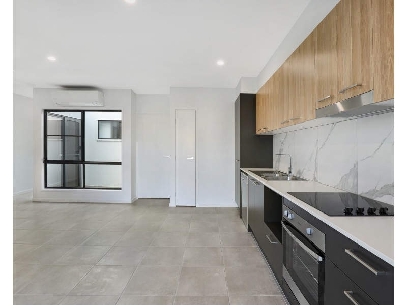 1/B Dann Walk, Palmview QLD 4553