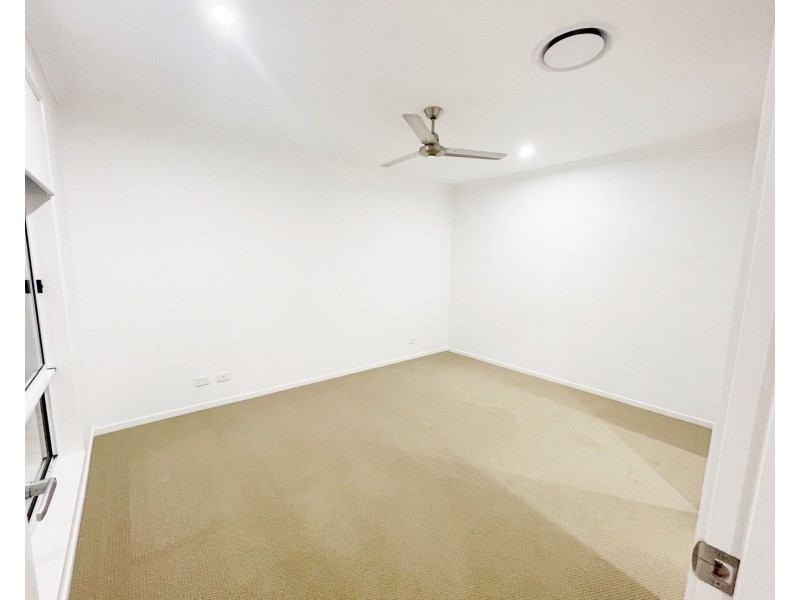 25 Victor Street, Coomera QLD 4209