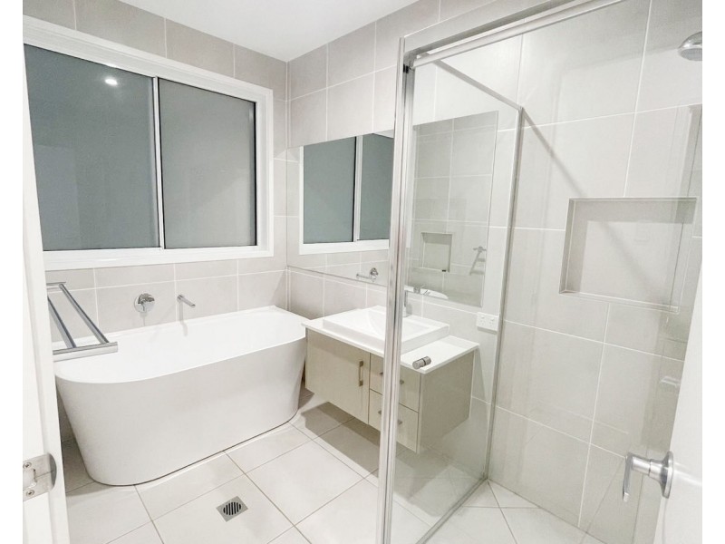 25 Victor Street, Coomera QLD 4209