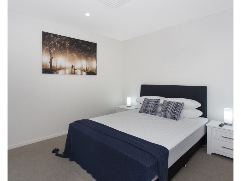 64/21 Manning Street, Milton QLD 4064