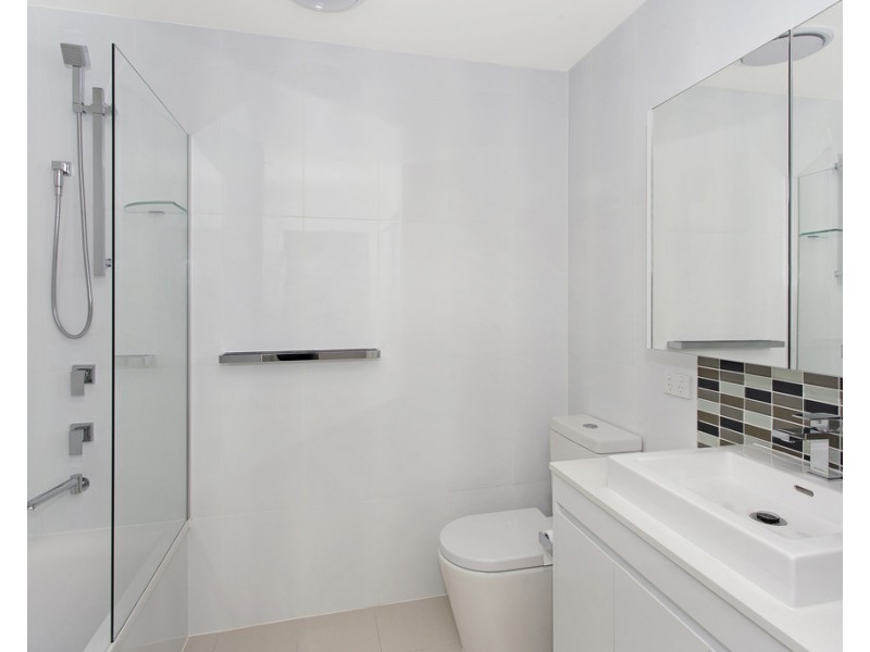 64/21 Manning Street, Milton QLD 4064