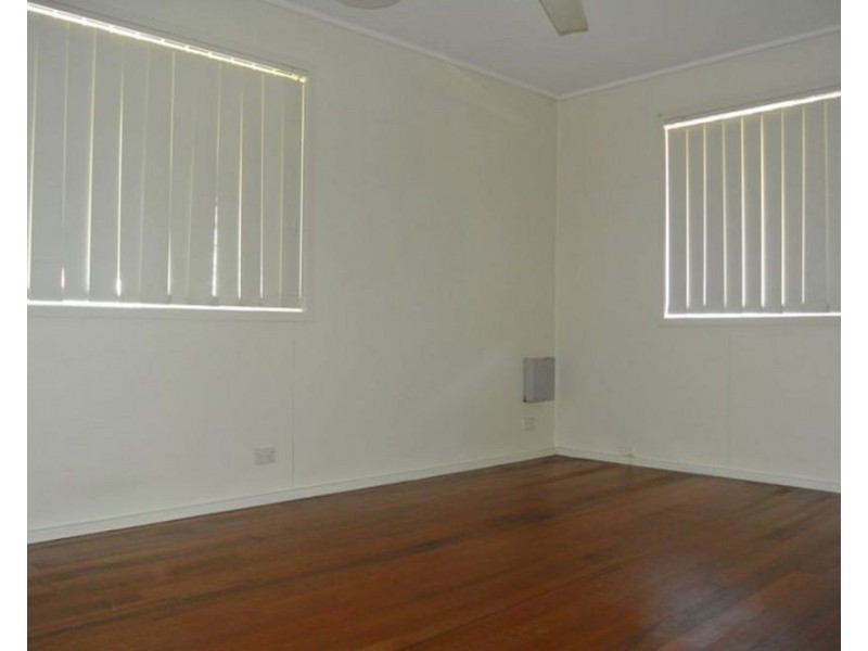 70 Jacaranda Avenue, Logan Central QLD 4114