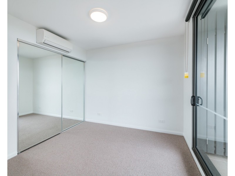 11402/300 Old Cleveland Road, Coorparoo QLD 4151