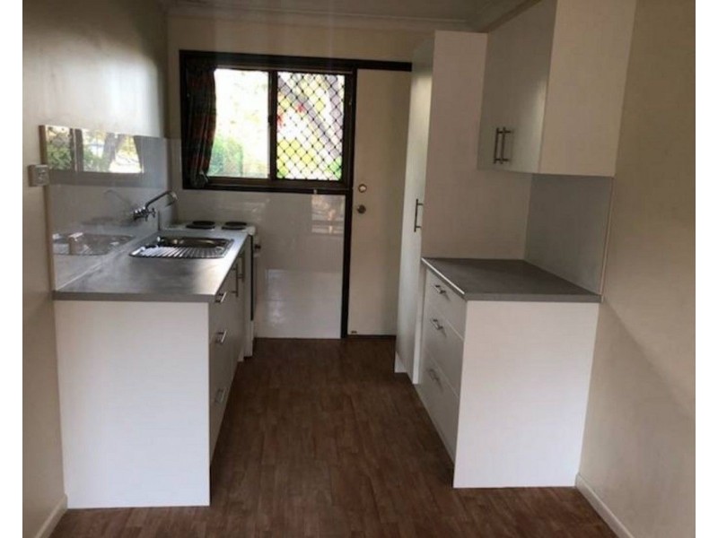 4/10 North Road, Woodridge QLD 4114