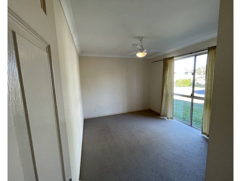 20 Paul Drive, Regents Park QLD 4118