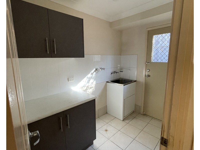 20 Paul Drive, Regents Park QLD 4118