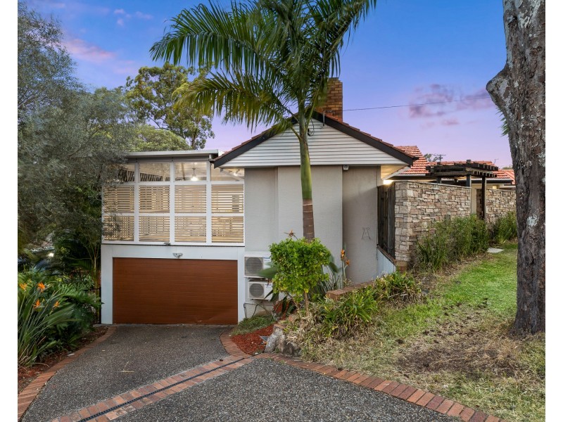 5 Carmody Road, St Lucia QLD 4067
