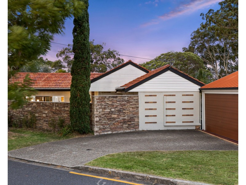 5 Carmody Road, St Lucia QLD 4067